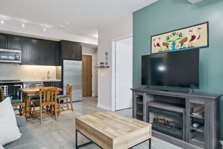 For Lease - 301 Sea Ray Avenue Unit# C305, Innisfil, Ontario - Photo 3
