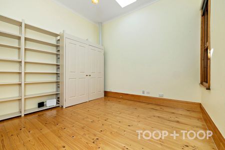 Character home with superb modern improvements - Photo 5