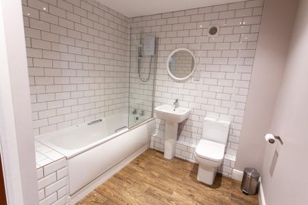 2 bedroom flat to rent - Photo 2