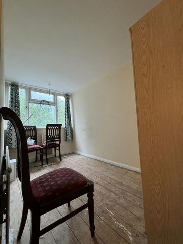 3 bedroom end of terrace house to rent - Photo 4