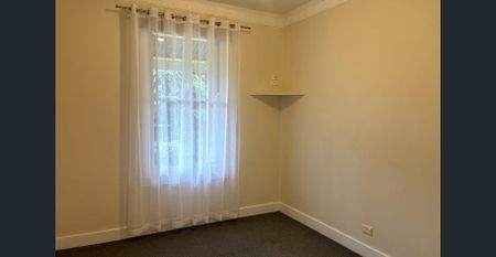 CHARM AND PRACTICALITY - Photo 3