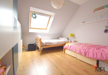 Location Maison 5 pièces 77m² - Photo 3