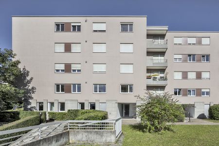 Grosszügige 3-Zimmer-Wohnung mit Blick ins Grüne - Photo 5