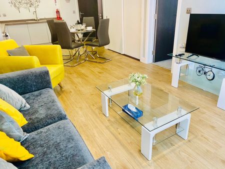 1 Bed Flat, Angel Court, M4 - Photo 5