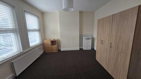 1 bedroom house of multiple occupation to rent - Photo 2