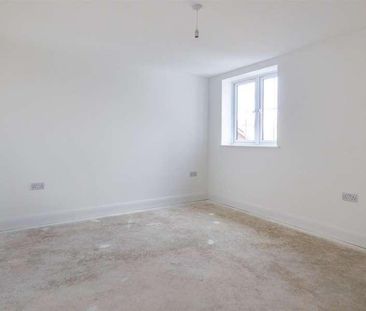 Woodham Heights, Hullbridge Road,south Woodham Ferrers, CM3 - Photo 2