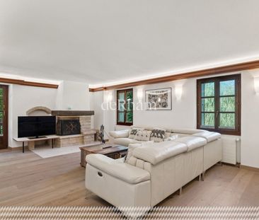 Unique renovated property of 311m² in the heart of nature - Foto 1