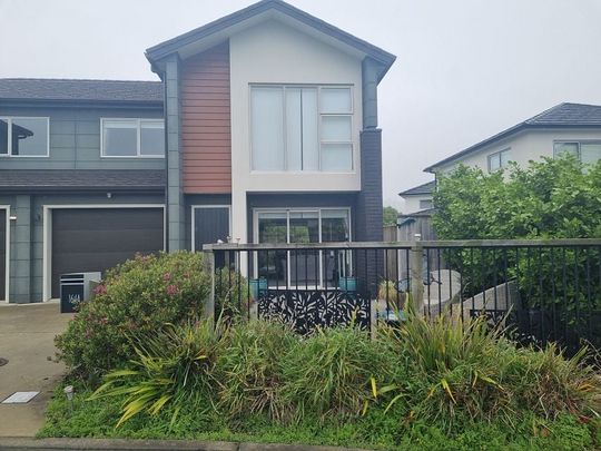 Modern 3-Bedroom Home to rent in Aotea, Porirua - Photo 1