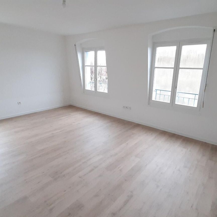 location Appartement T5 DE 102.16m² À ST GERMAIN EN LAYE - Photo 1