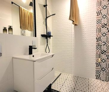 ️Zobacz >>> 4 pokoje zaraz przy metrze <<<️ 72 m² - Zdjęcie 2