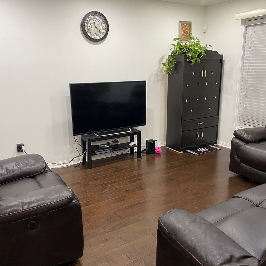 For Lease - 1025 Barclay Circle Unit# Upper, Milton, Ontario - Photo 1