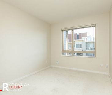 Condo in North Vancouver, BC - Photo 5