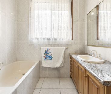 2 Bedroom Fully Furnished Unit - Photo 3