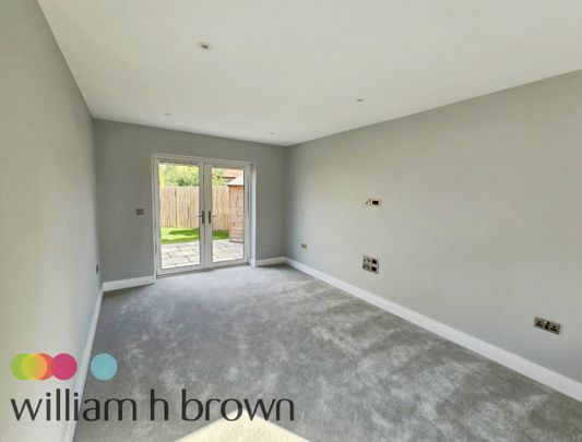 Hawthorn Close, Chelmsford, Bicknacre - Photo 1