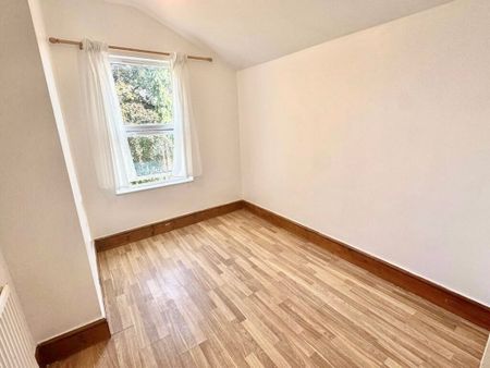 6 Bed Terraced House, Fairfield Road, BS6 - Photo 2