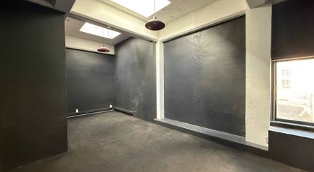 Spacious 4-Bedroom Apartment in the Heart of Te Aro - Photo 5