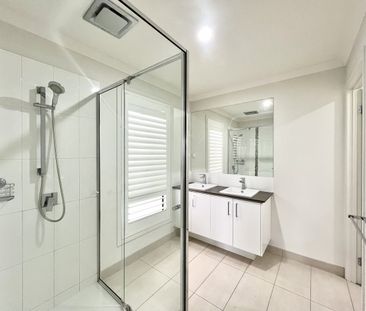 Spacious Family Home In Clyde - Photo 4