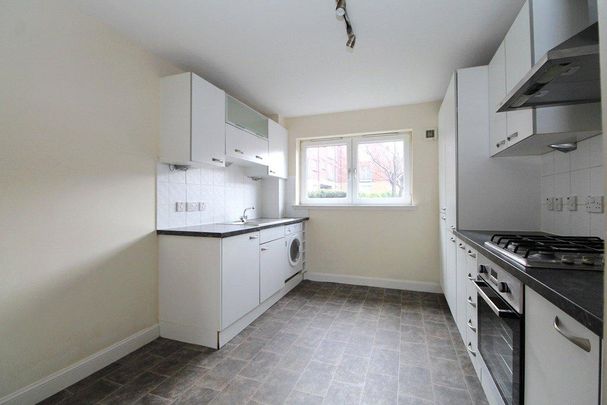 3 bedroom flat to rent - Photo 1