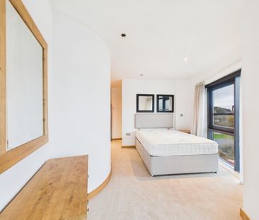 2 bedroom House To Let Total Size: 1002 SQ FT - Photo 5