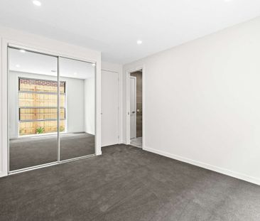 9 Taylor Avenue, Burwood East VIC 3151 - Townhouse For Rent | Domain - Photo 3