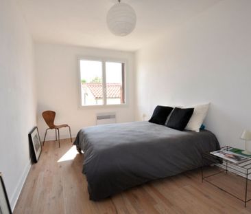 Location Maison 3 pièces 66m² CROIX CHAPEAU 17220 - Photo 2