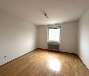 Helle 2-Zimmer Mietwohnung mit Loggia, Garage, Parkplatz und herrli... - Foto 1