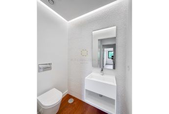 Apartamento T4 em Porto