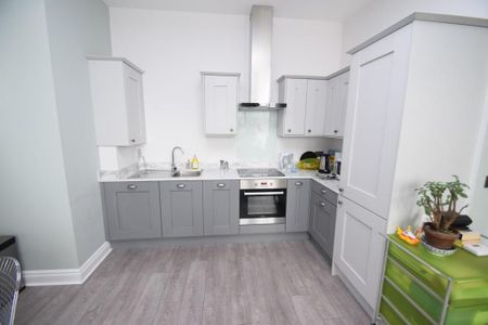 2 bedroom apartment to rent - Photo 5