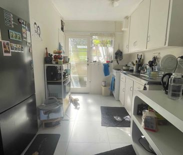 Easy-care & Great location! 2 Bed 1 Bath | Mt Wellington - Photo 4