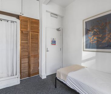 Castletown Road, London, W14 - Photo 3