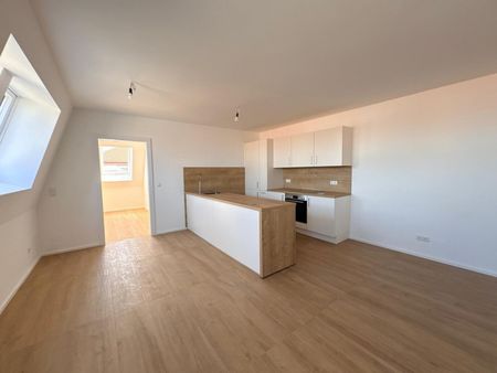 ERSTBEZUG / KLIMANLAGE– topausgestattete Dachgeschoßwohnung - Nähe U6 Jägerstraße - Photo 4
