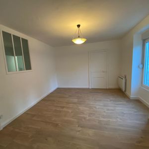 Location Appartement 2 pièces 38m² CHATEAUBRIANT 44110 - Photo 2