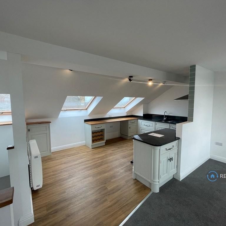 3 bedroom maisonette to rent - Photo 1