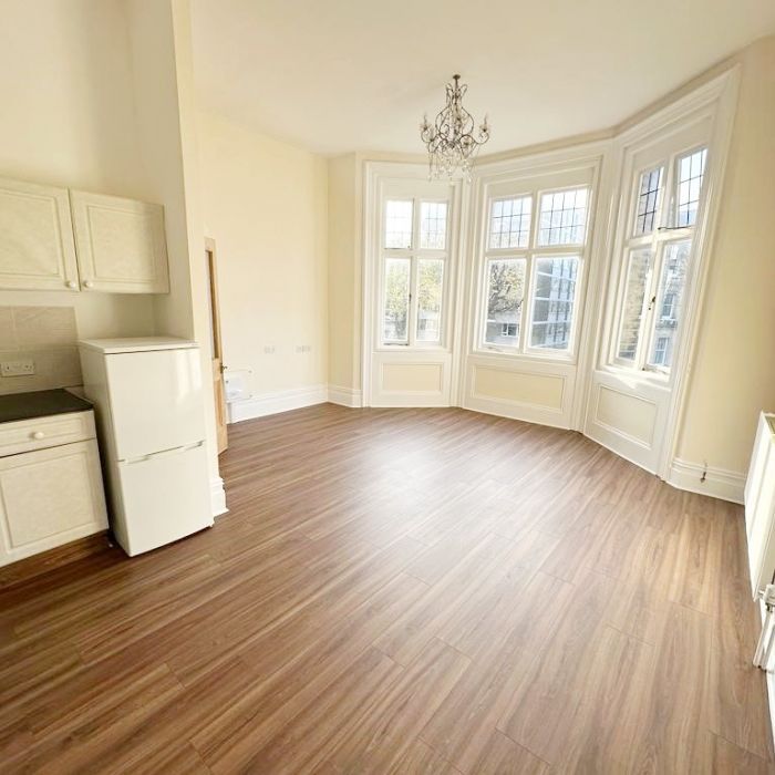 1 Bedroom Flat, The Drive, Hove - Photo 1