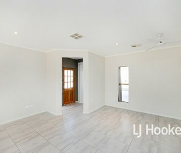 3 BEDROOM 2 BATHROOM HOUSE IN STUART - MODERN AND SPACIOUS - Photo 1