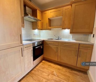 2 bedroom flat to rent - Photo 3