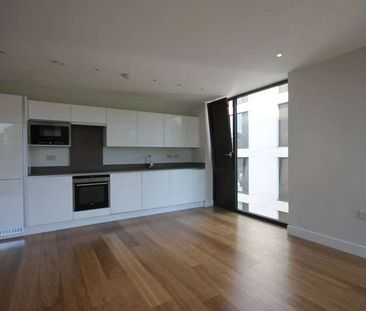 A stylish, modern, apartment in central Cambridge - Photo 6