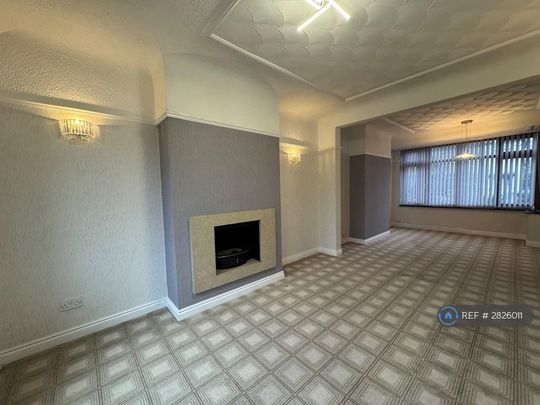 3 bedroom semi-detached house to rent - Photo 1