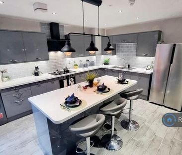 1 bedroom in a house share to rent - Photo 4