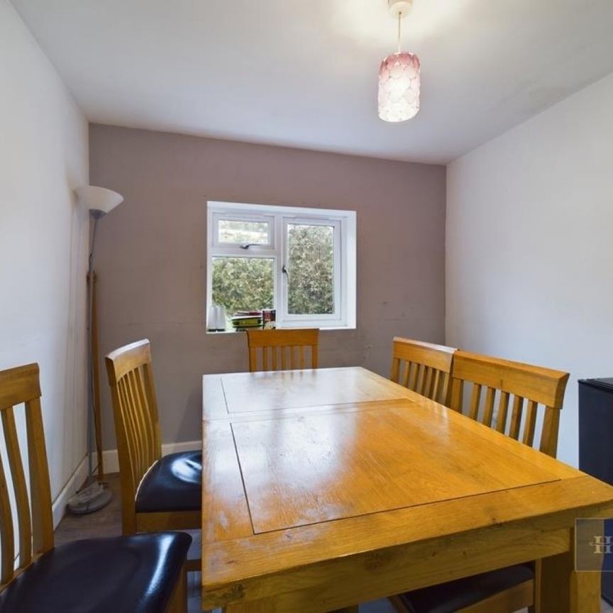 5 bedroom House To Let - Photo 1