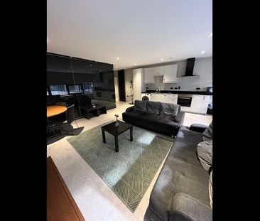 2 Bed Flat, Trafalgar House, LS1 - Photo 2