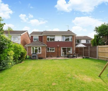 Parkfield, Busbridge, Godalming, Surrey, GU7 - Photo 2