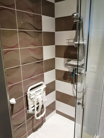 Location Appartement 2 pièces 51m² - Photo 3