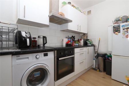 2 bedroom terraced house to rent - Photo 3