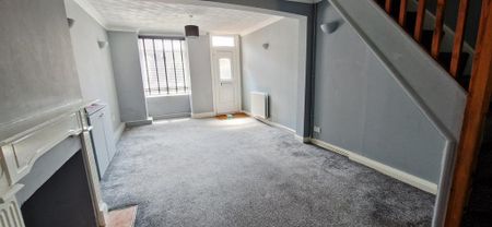 2 bedroom terraced house to rent - Photo 2