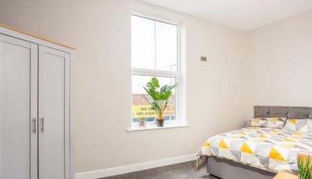 1 bedroom in a house share to rent - Photo 3