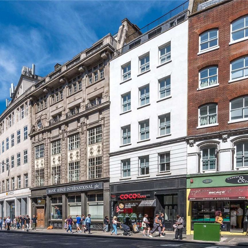 Versatile one bedroom penthouse apartment providing a guest bedroom/study and private terrace with City views. - Photo 1