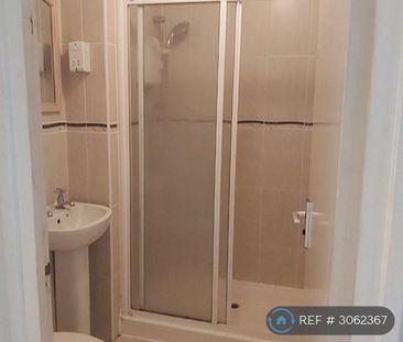 4 bedroom terraced house to rent - Photo 5