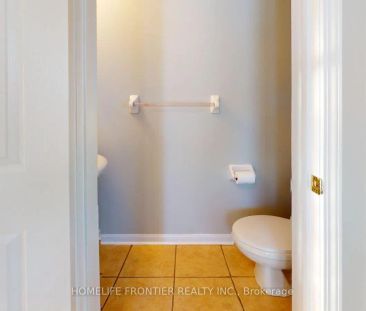 53 FRONTENAC CRESCENT - Photo 2