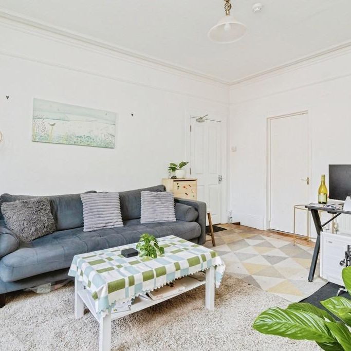 1 bedroom ground floor flat to rent - Photo 1